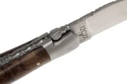 Laguiole En Aubrac 12cm Doubles Platines, Loupe De Noyer, L0712LYI-FSB1 13 Laguiole En Aubrac 12cm Doubles Platines, Loupe De Noyer, L0712LYI-FSB1 -Laguiole AUL0712LYI FSB1 04 laguiole en aubrac aul0712lyi fsb1 04