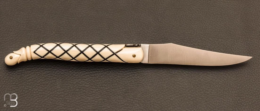 Couteau De Collection Laguiole 13 Cm Ivoire De Mammouth Et ébène Par Virgilio Munoz 4 Couteau De Collection Laguiole 13 Cm Ivoire De Mammouth Et ébène Par Virgilio Munoz – Image 2