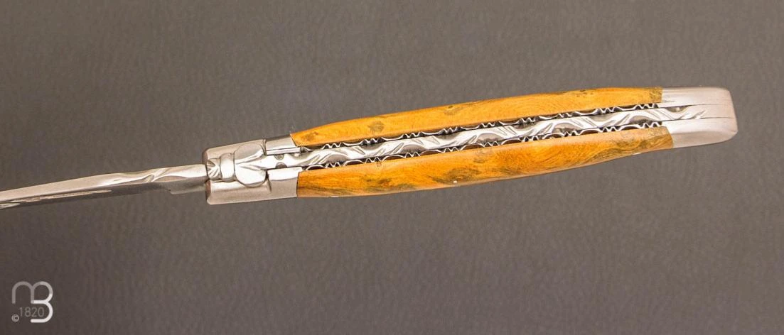 Couteau Laguiole Aubrac 12 Cm Cheese Wood - Platines Guillochées 5 Couteau Laguiole Aubrac 12 Cm Cheese Wood - Platines Guillochées – Image 3